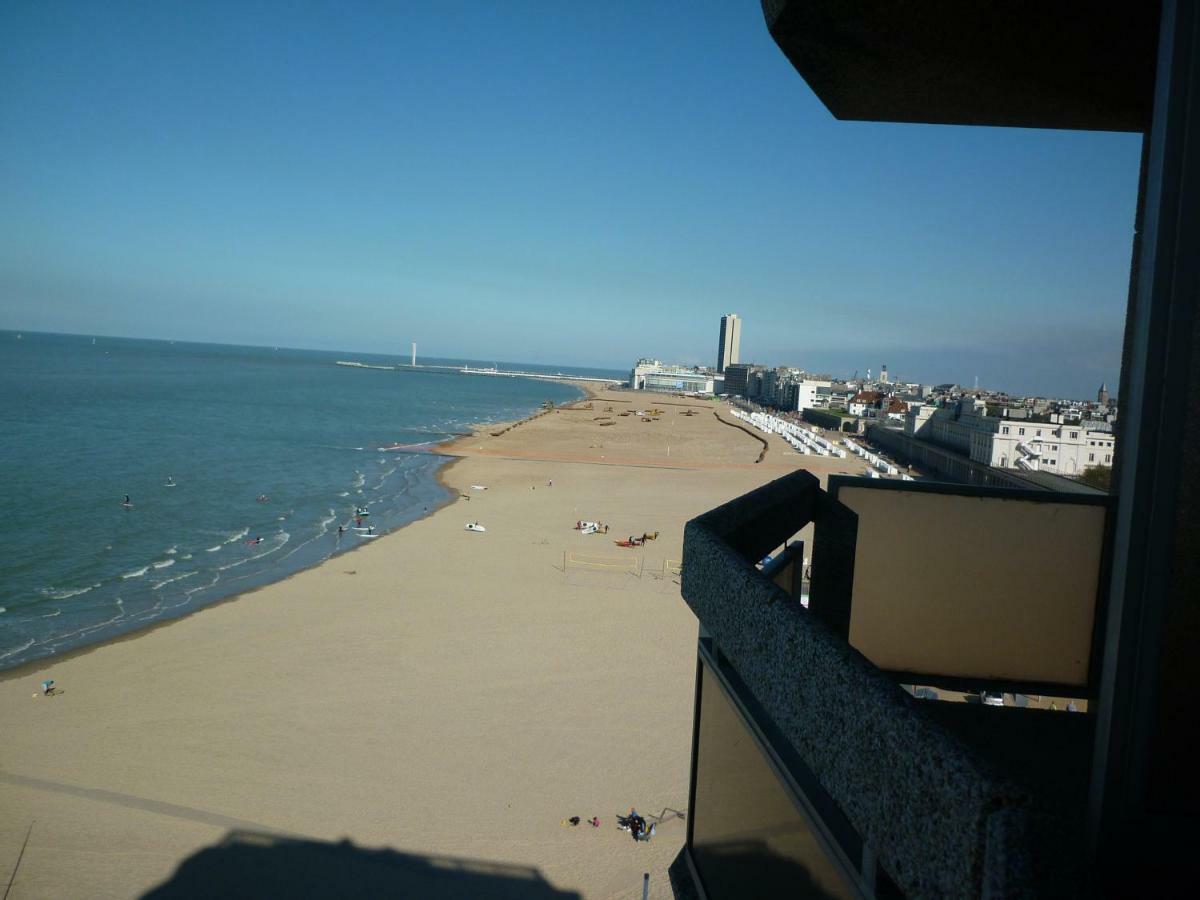 Residentie Aldis Met Zeezicht Apartment Oostende Ngoại thất bức ảnh