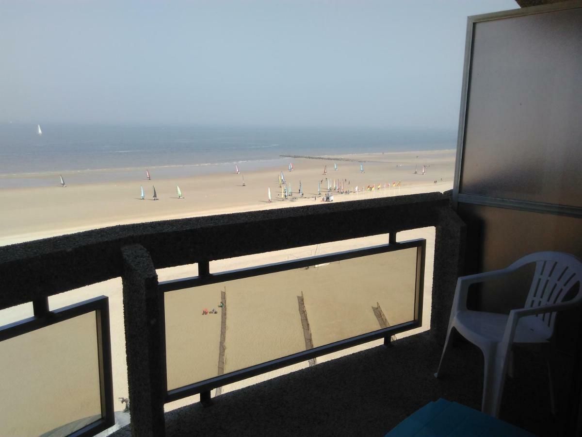Residentie Aldis Met Zeezicht Apartment Oostende Ngoại thất bức ảnh