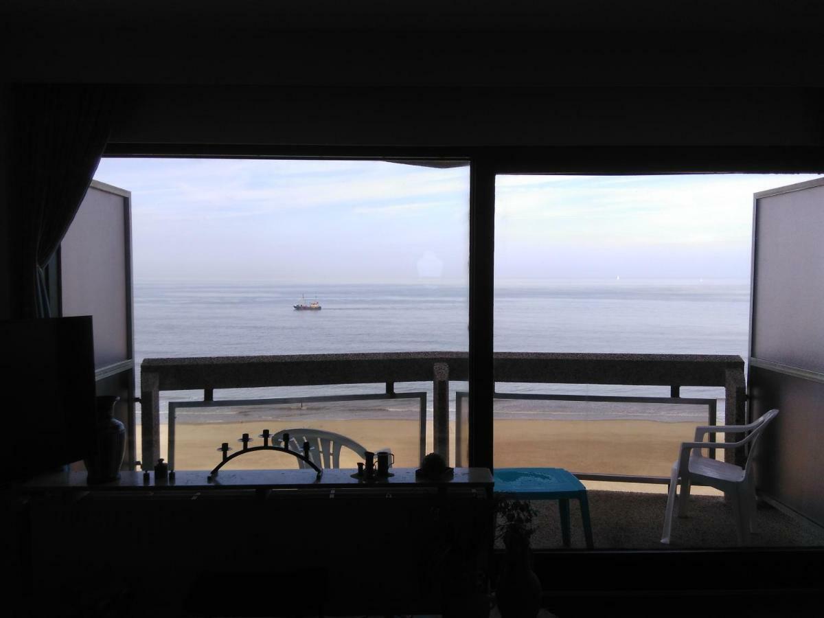 Residentie Aldis Met Zeezicht Apartment Oostende Ngoại thất bức ảnh