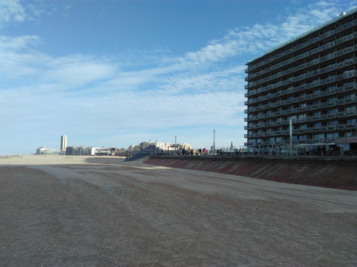 Residentie Aldis Met Zeezicht Apartment Oostende Ngoại thất bức ảnh